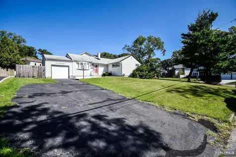 343 Harrison Street Paramus NJ 07652