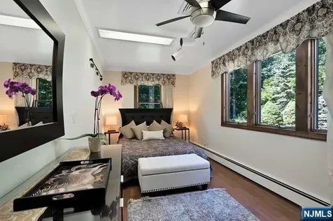 151 Donnybrook Drive Allendale NJ 07401