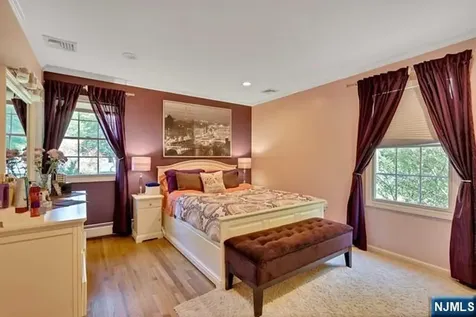 151 Donnybrook Drive Allendale NJ 07401