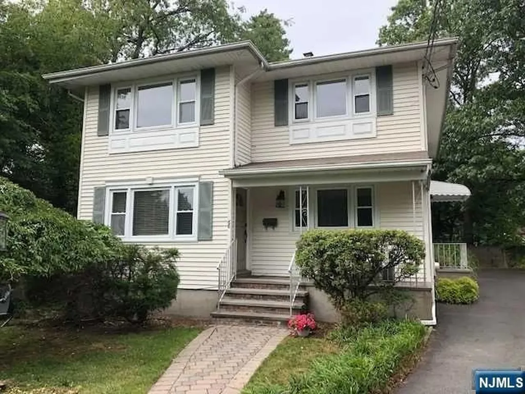 66 Leone Court Ridgewood NJ 07450