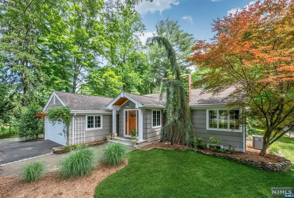 232 Pascack Road Woodcliff Lake NJ 07677