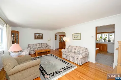 253 Jeffer Street Ridgewood NJ 07450