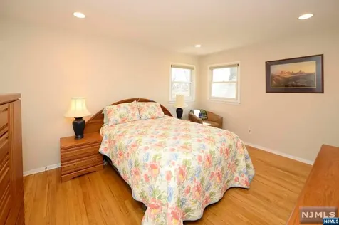 253 Jeffer Street Ridgewood NJ 07450