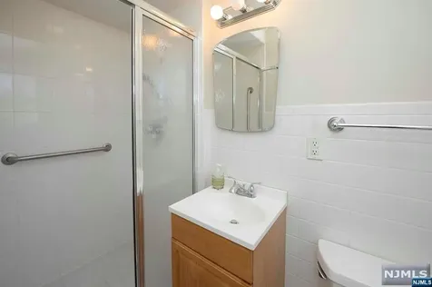 253 Jeffer Street Ridgewood NJ 07450