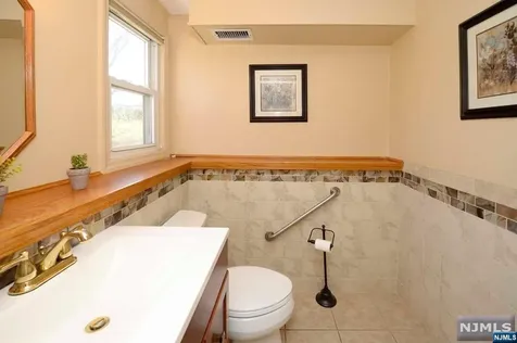 253 Jeffer Street Ridgewood NJ 07450