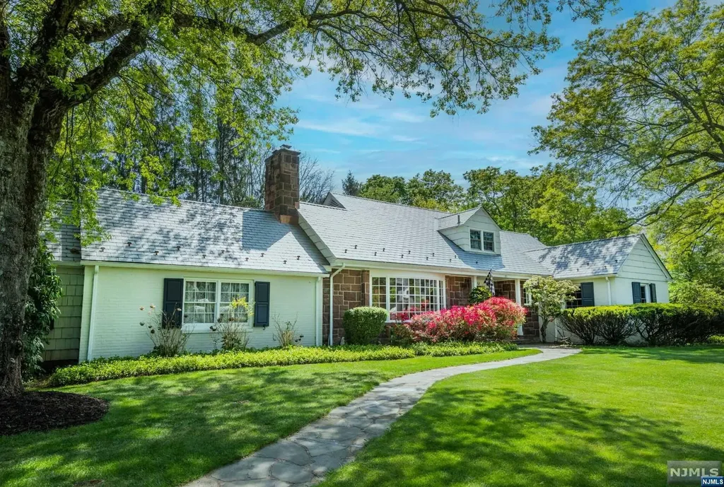 2 Powderhorn Road Ho-ho-kus NJ 07423