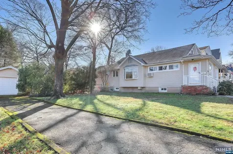260 Garden Place Oradell NJ 07649
