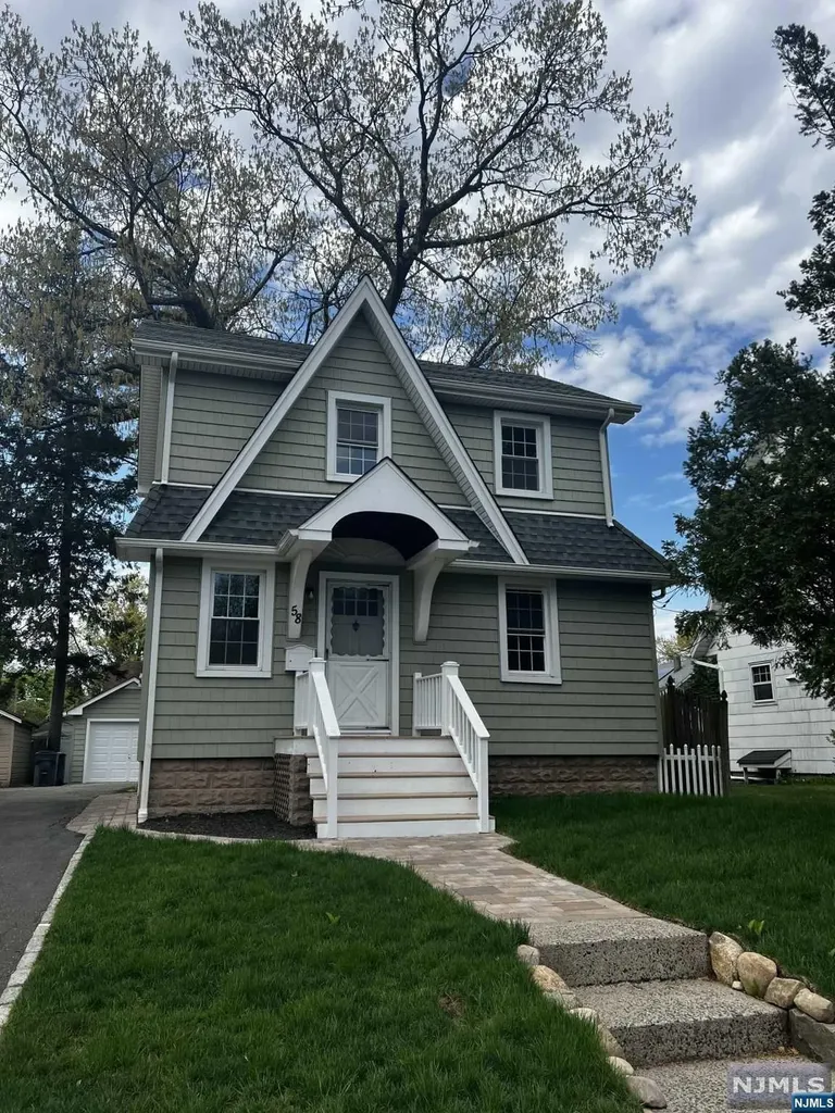 58 Meyns Place Bergenfield NJ 07621