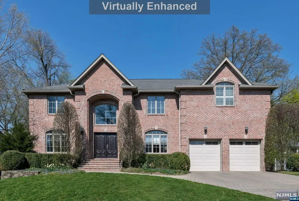 13 Maplewood Road Closter NJ 07624