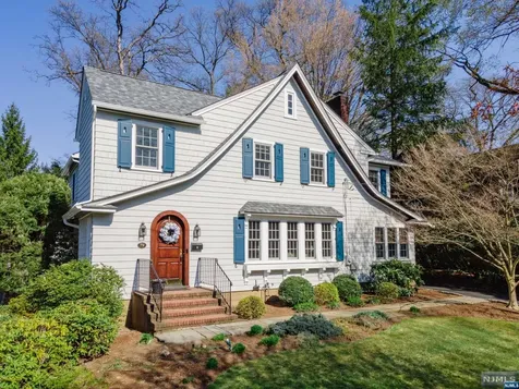 79 Van Allen Road Glen Rock NJ 07452
