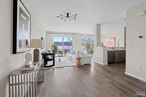 29 Lydia Drive Guttenberg NJ 07093