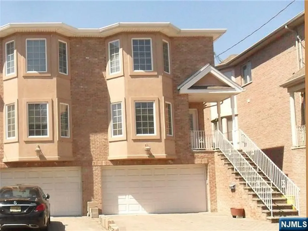 323B 3rd Street Palisades Park NJ 07650