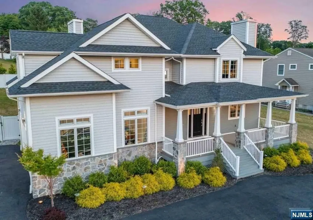 348 Saw Mill Road North Haledon NJ 07508