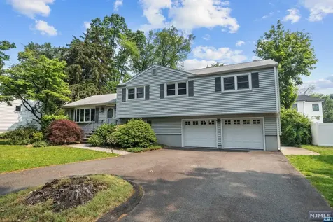 23 Hampshire Road Paramus NJ 07652