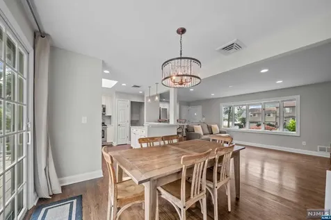 23 Hampshire Road Paramus NJ 07652