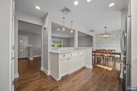 23 Hampshire Road Paramus NJ 07652