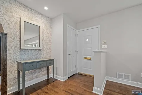 23 Hampshire Road Paramus NJ 07652