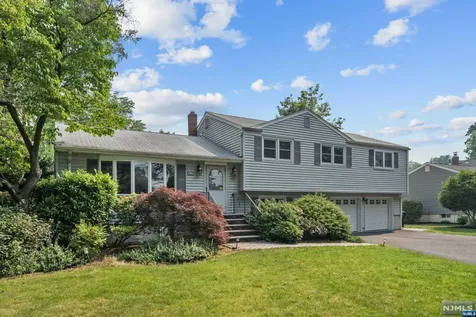 23 Hampshire Road Paramus NJ 07652