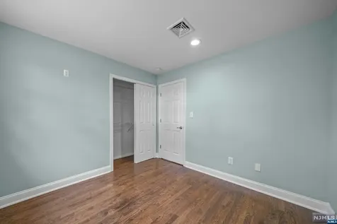 23 Hampshire Road Paramus NJ 07652