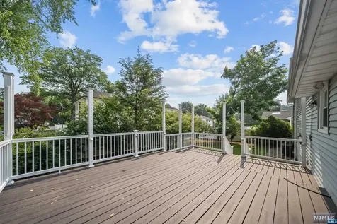 23 Hampshire Road Paramus NJ 07652