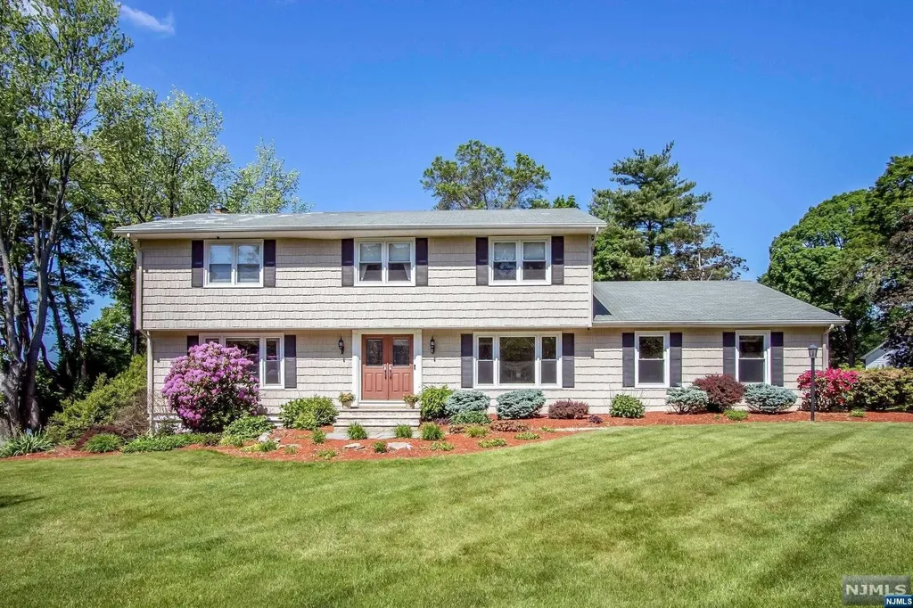 63 Mountainview Terrace Hillsdale NJ 07642