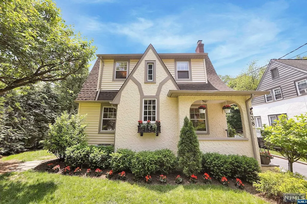 638 Wyndemere Avenue Ridgewood NJ 07450
