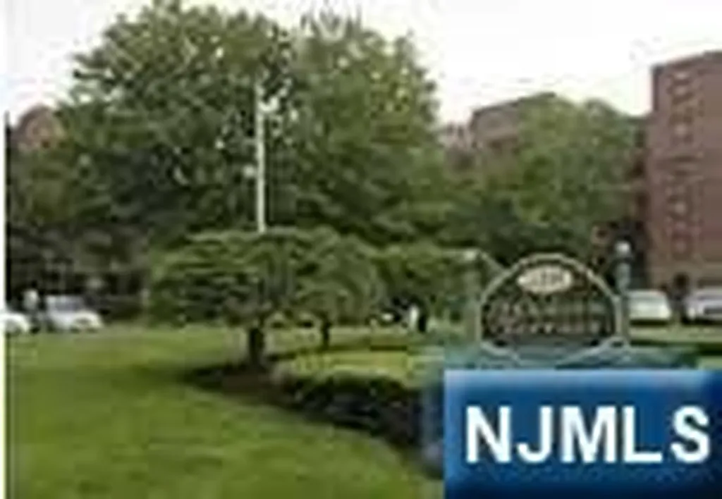 2329 Hudson Terrace Fort Lee NJ 07024