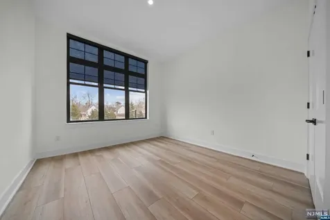 1 Union Avenue Cresskill NJ 07626