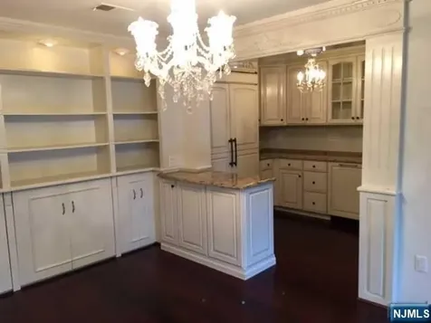 2137 Isabelle Court Mahwah NJ 07430