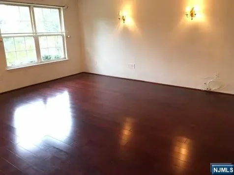 2137 Isabelle Court Mahwah NJ 07430