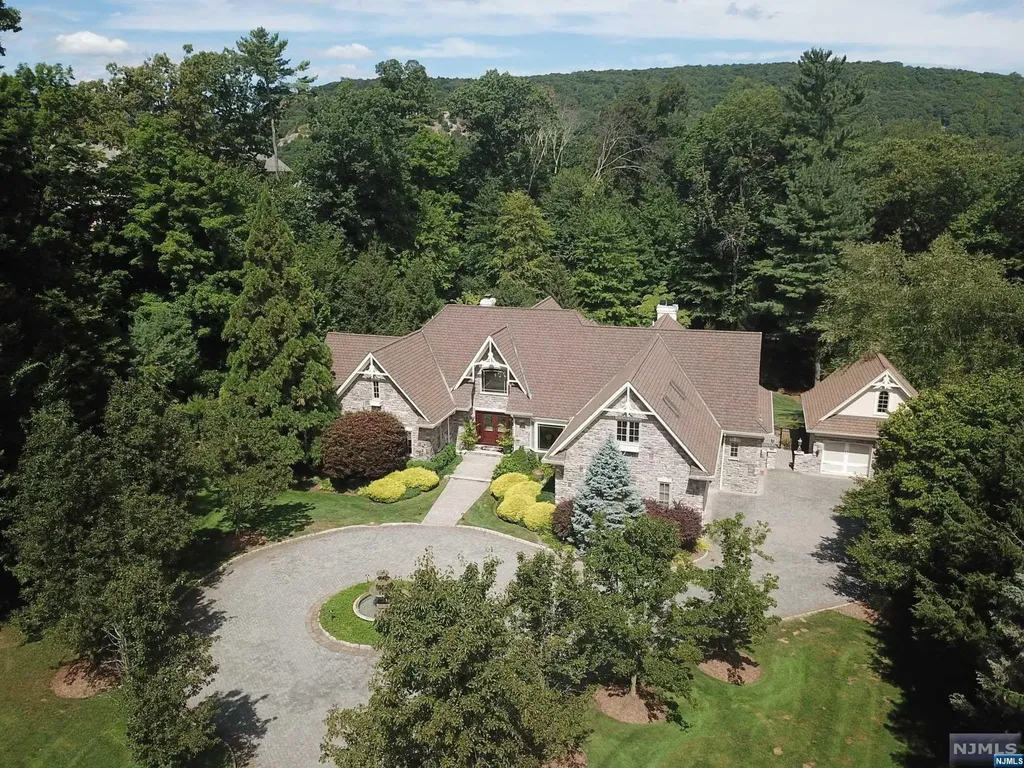 14 Finn Court Mahwah NJ 07430