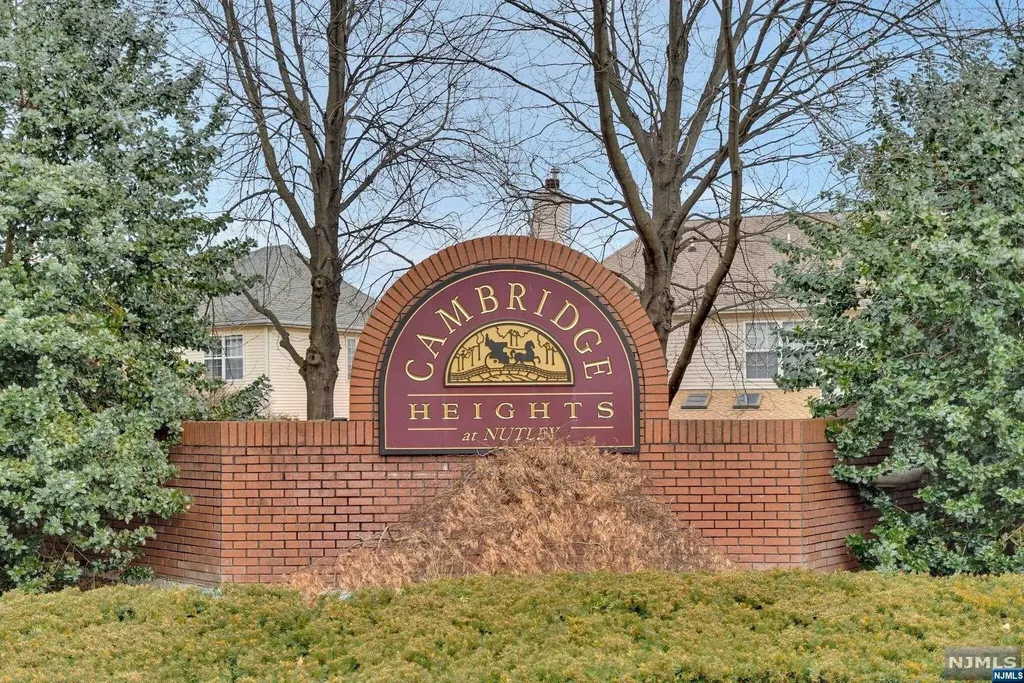 472 Hartford Drive Nutley NJ 07110