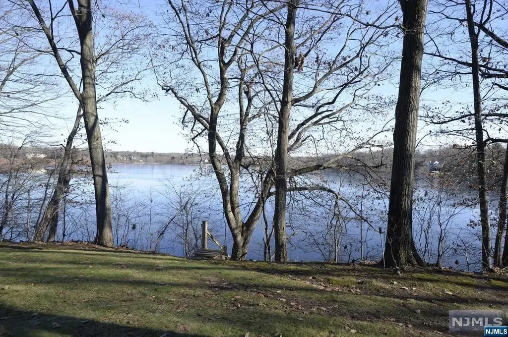 267 Indian Trail Drive Franklin Lakes NJ 07417