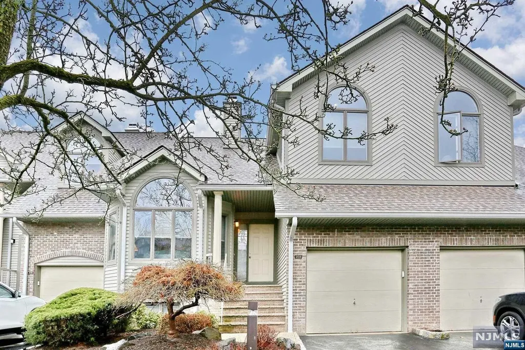 203 Beech Court Norwood NJ 07648