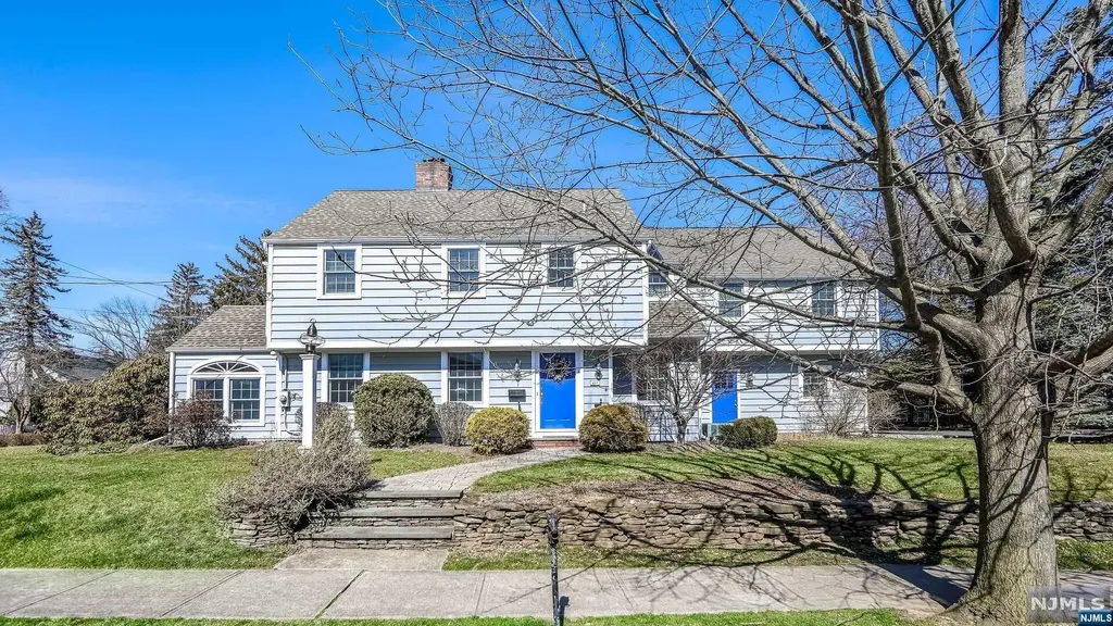 405 Blauvelt Avenue Ho-ho-kus NJ 07423