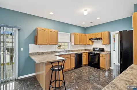 563 Arlington Avenue South Plainfield NJ 07080