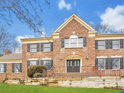 711 Hemlock Drive Oradell NJ 07649