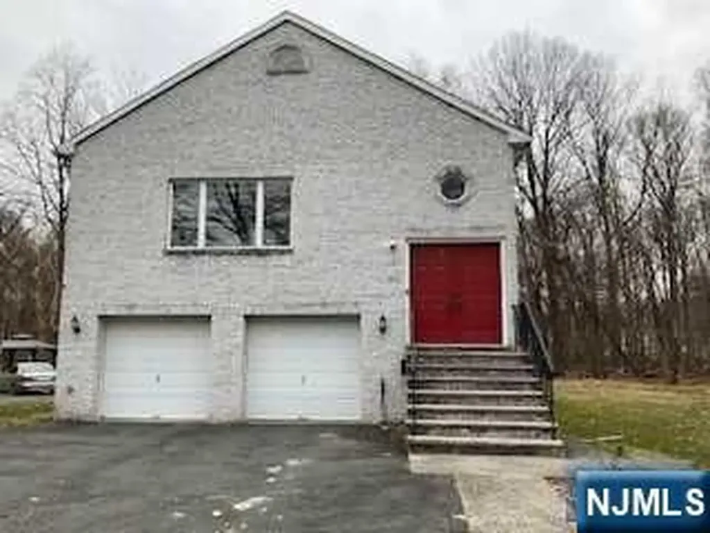 1236 Lorraine Avenue Teaneck NJ 07666