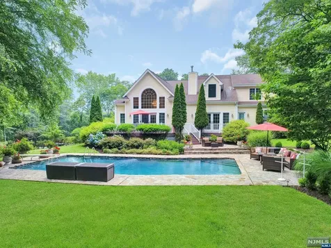 6 Conklin Lane Rockleigh NJ 07647