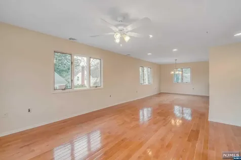 9 W Allendale Avenue Allendale NJ 07401