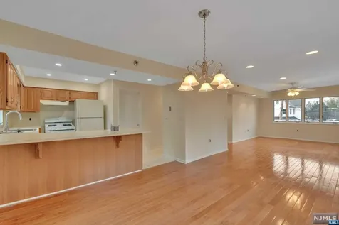 9 W Allendale Avenue Allendale NJ 07401