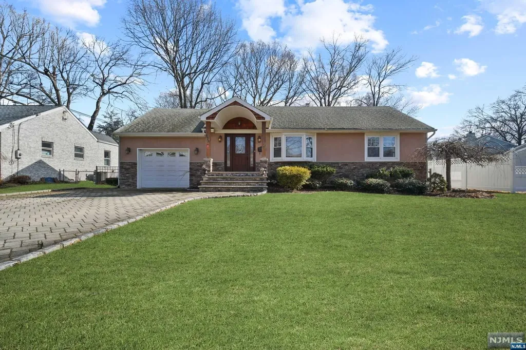 816 Alden Road Paramus NJ 07652