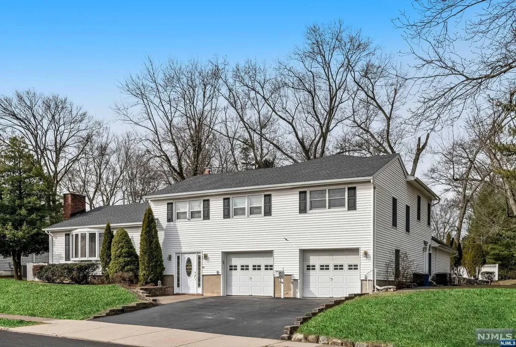 33 Evergreen Street Waldwick NJ 07463