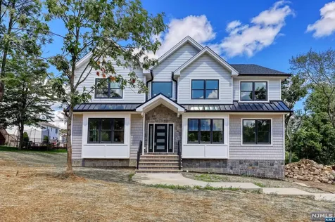 6 Heritage Drive West Milford NJ 07480