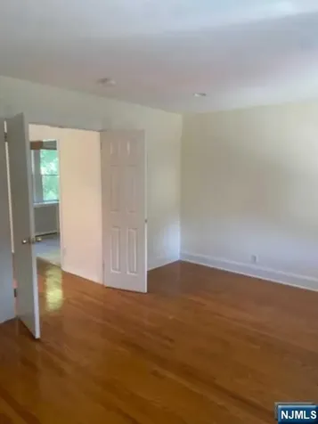 81 Brook Street Bergenfield NJ 07621
