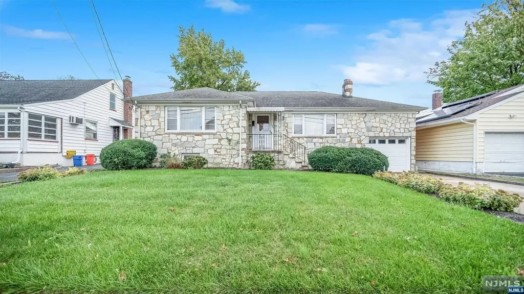 174 W Grant Avenue Roselle Park NJ 07204