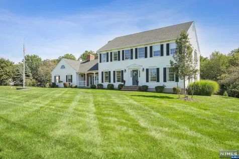 18 Dorset Lane Andover Twsp NJ 07848