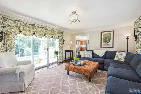 18 Dorset Lane Andover Twsp NJ 07848