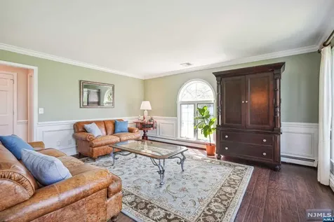 18 Dorset Lane Andover Twsp NJ 07848