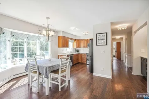 18 Dorset Lane Andover Twsp NJ 07848